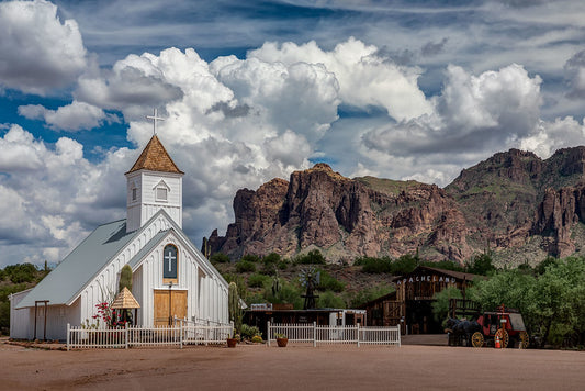 Apache Junction and Superstition Mountains, Arizona